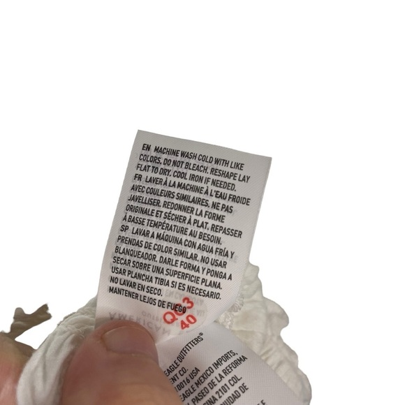 American Eagle Cropped Smocked Tank Top in White Size XS - Picture 10 of 10